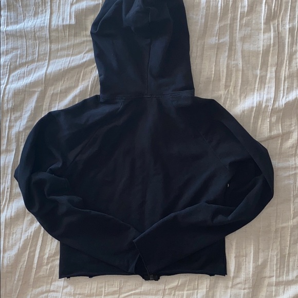 Cropped zip up hoodie - Picture 2 of 3